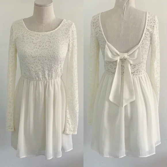 delfina dress tiny bloom ivory Alayna Ivory Ruffle Smocked Mini Dress Large